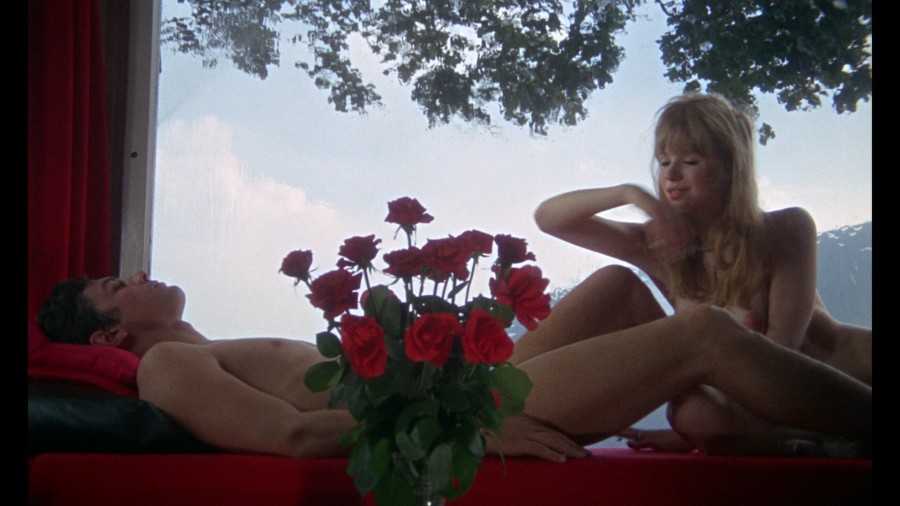 Marianne-Faithfull_-_The-Girl-on-a-Motorcycle-1968-1080p-Blu-ray-Remux-NCS-018.jpg